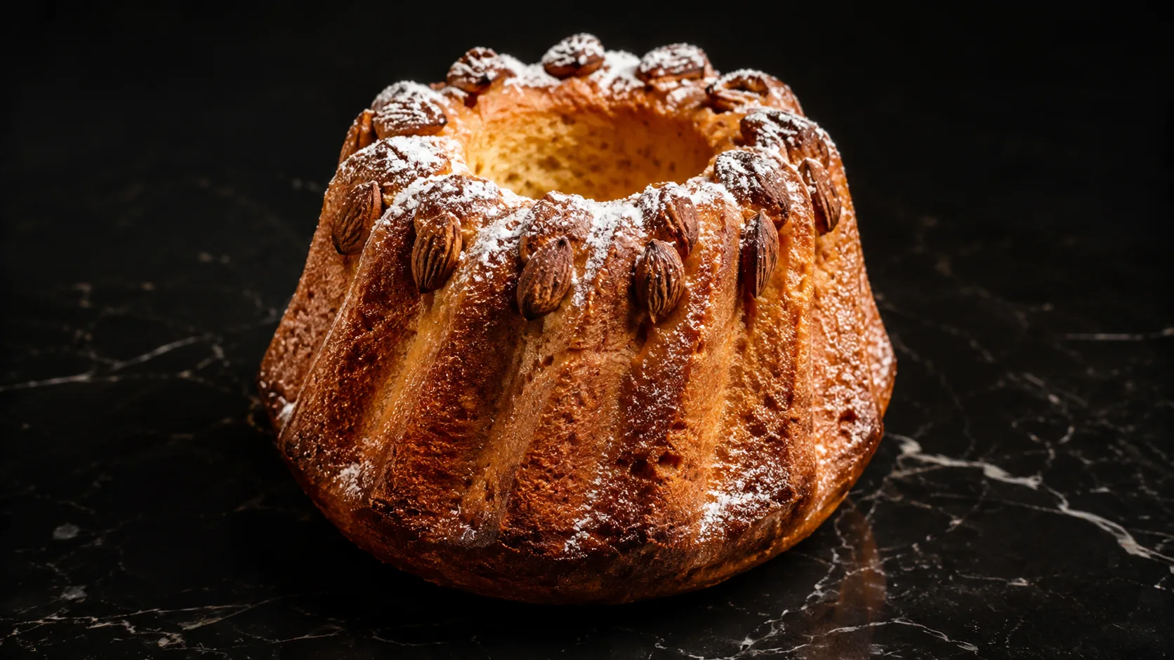 Кугельхопф: эльзасская бриошь-корона с изюмом и киршем