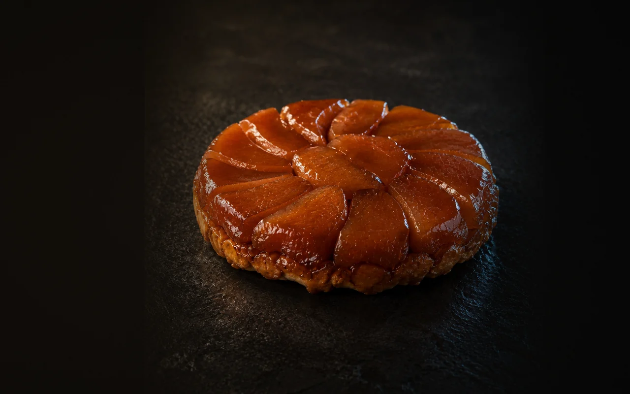 Tarte Tatin (тарт Татен): карамелизированные яблоки на тонкой хрустящей основе